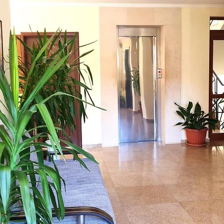 Summer Breeze Apartments Pantai Sunny Bagian luar foto