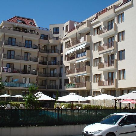 Summer Breeze Apartments Pantai Sunny Bagian luar foto